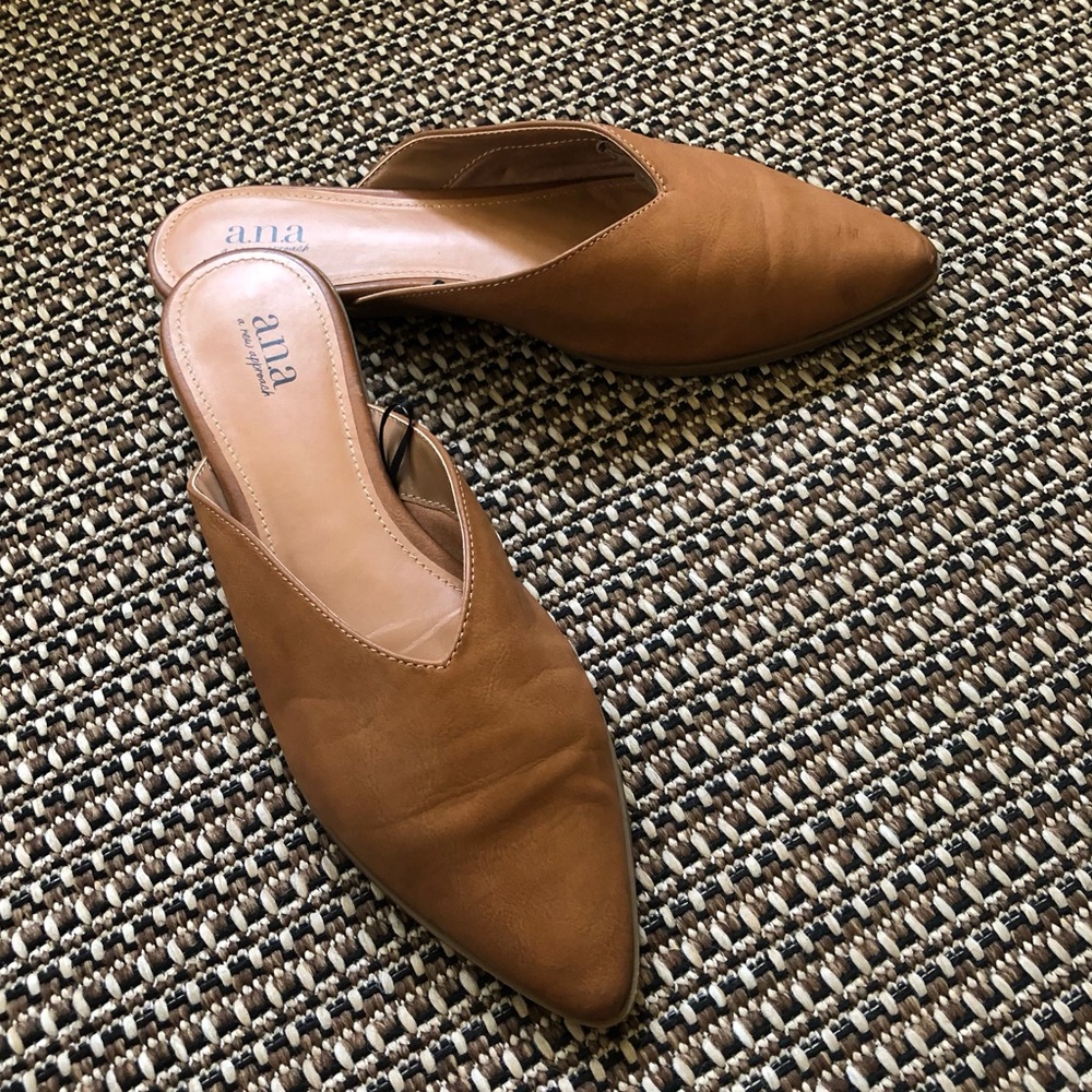 a.n.a Tan/Cognac Brown Pointed-Toe Slide-On Mule Backless Flats (leather uppers)